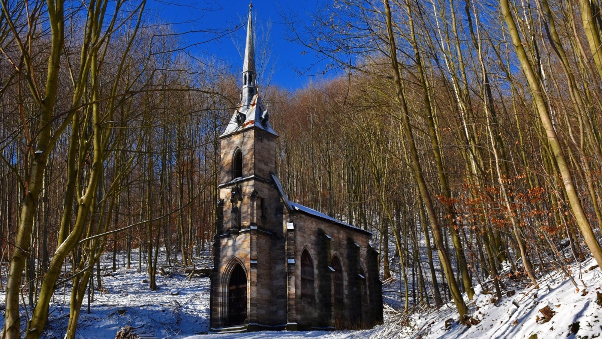 Kaple Panny Marie v Telnici | ---