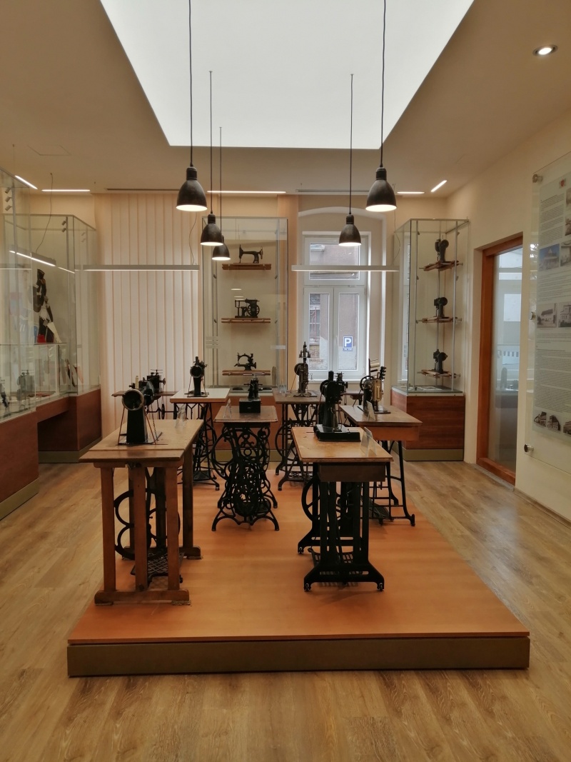 Muzeum rukavičkářství Abertamy | Lenka Löfflerová