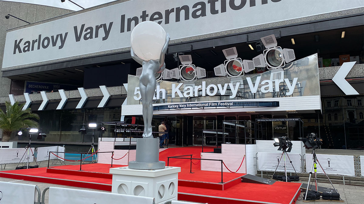 Jak si užít mezinárodní filmový festival v Karlových Varech | Krušnohorci