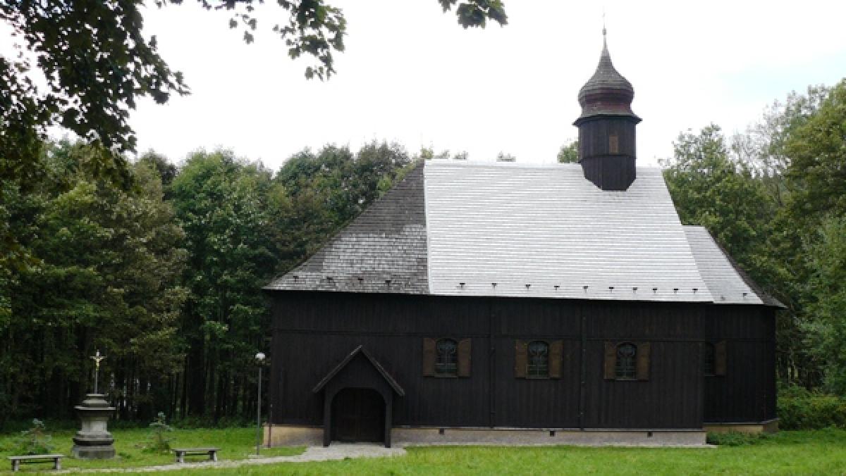Přesunutý dřevěný kostel svatého Jana Křitele  |  Krušnohorci