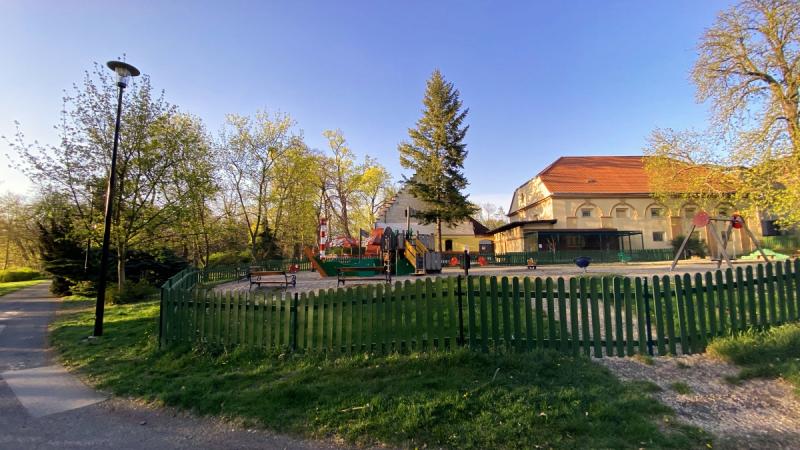 Zámecká zahrada, dětské hřiště | Krušnohorci